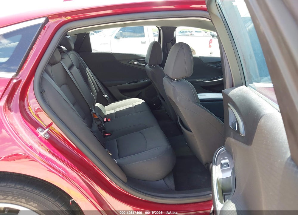 2018 CHEVROLET MALIBU LT VIN: 1G1ZD5ST2JF287641