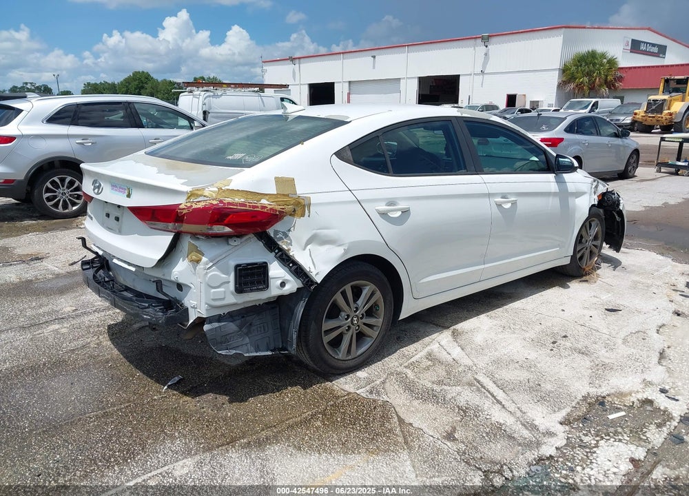 2017 HYUNDAI ELANTRA SE VIN: 5NPD84LF2HH212446