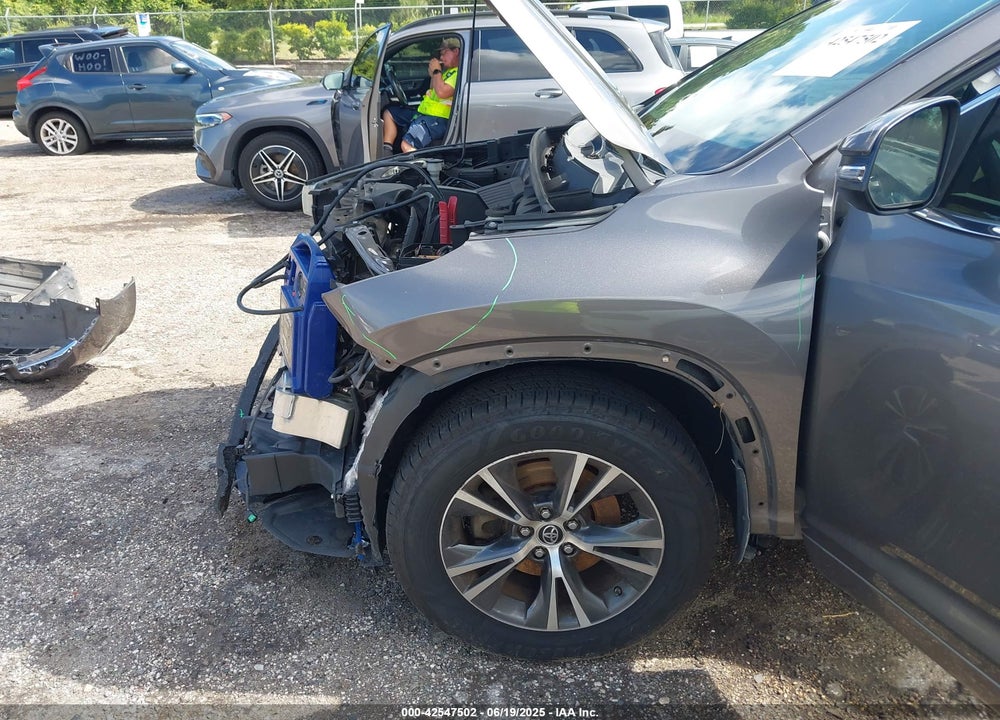 2016 TOYOTA HIGHLANDER XLE V6 VIN: 5TDKKRFH1GS146483