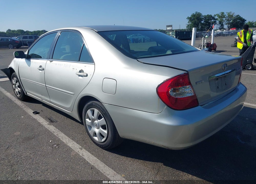 2002 TOYOTA CAMRY LE VIN: 4T1BE32K22U530911