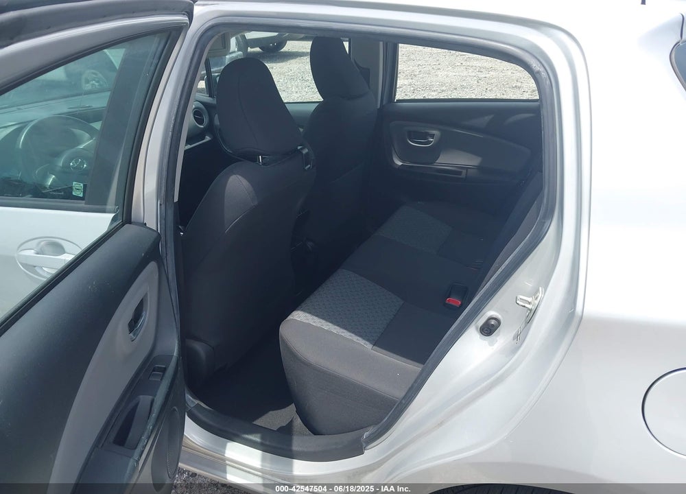 2015 TOYOTA YARIS LE VIN: VNKKTUD30FA019329