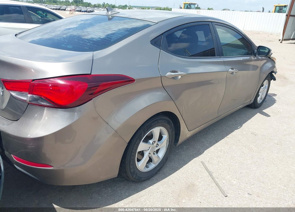 2014 HYUNDAI ELANTRA VIN: 5NPDH4AE6EH479207