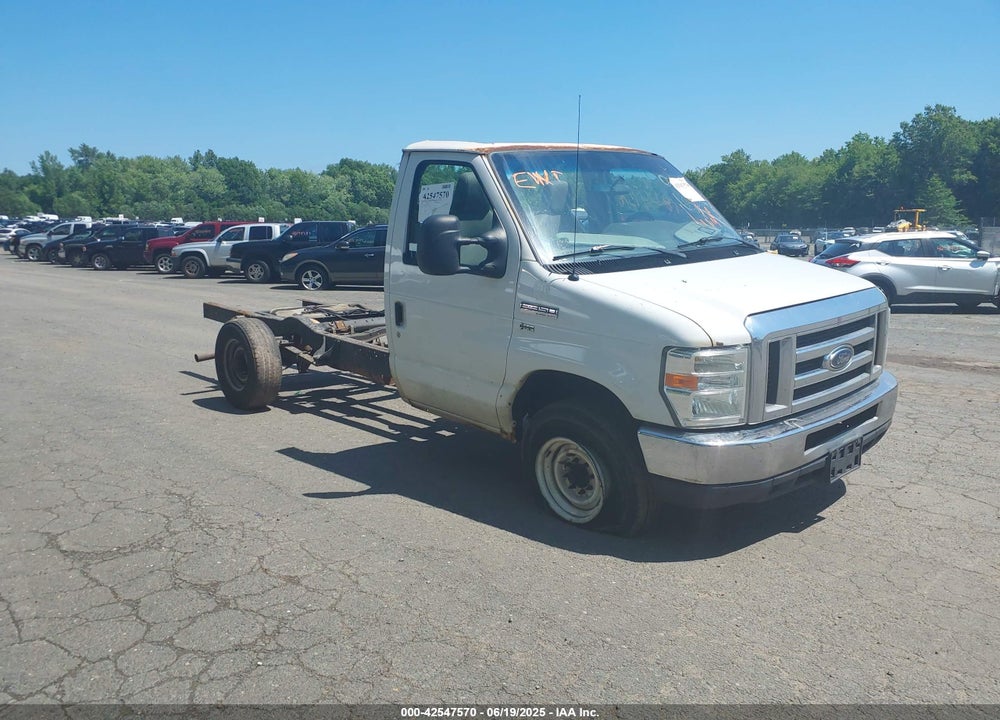 2009 FORD E-350 CUTAWAY VIN: 1FDSE35L09DA86765