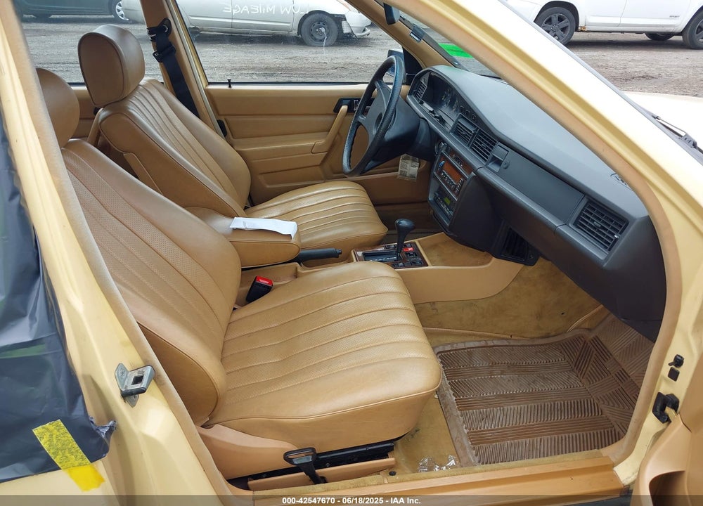 1984 MERCEDES-BENZ 190 E 2.3 VIN: WDBDA24A0EA121222