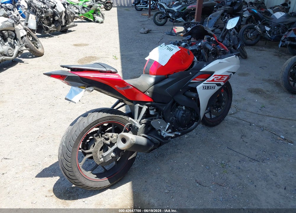 2015 YAMAHA YZFR3 VIN: MH3RH06Y8FK004065