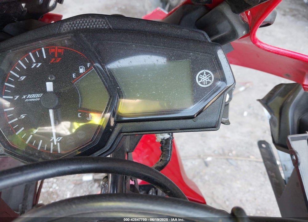 2015 YAMAHA YZFR3 VIN: MH3RH06Y8FK004065