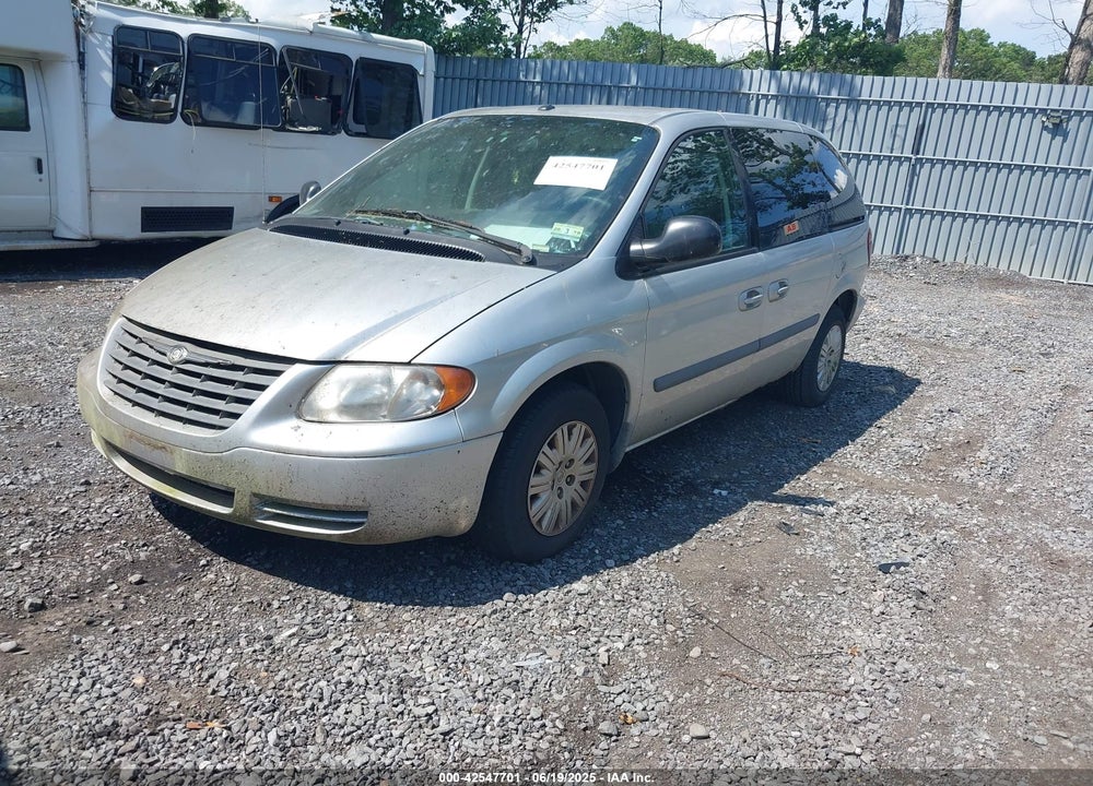 2007 CHRYSLER TOWN & COUNTRY VIN: 1A4GJ45R07B152105