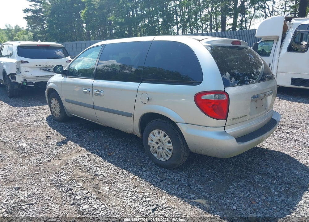 2007 CHRYSLER TOWN & COUNTRY VIN: 1A4GJ45R07B152105