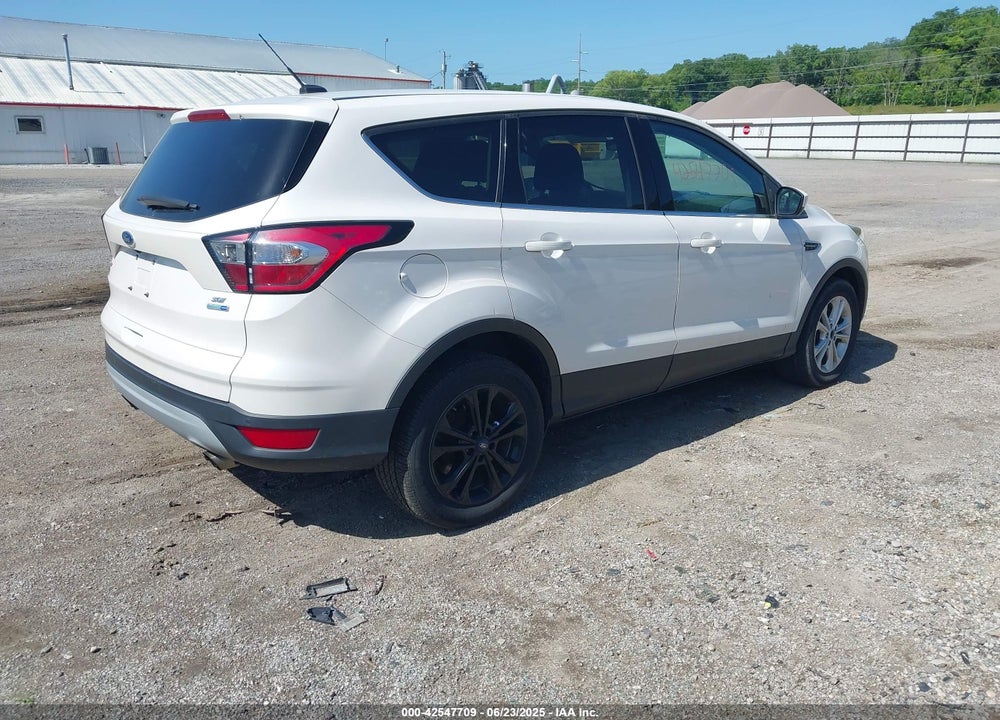 2017 FORD ESCAPE SE VIN: 1FMCU9GD5HUC55001