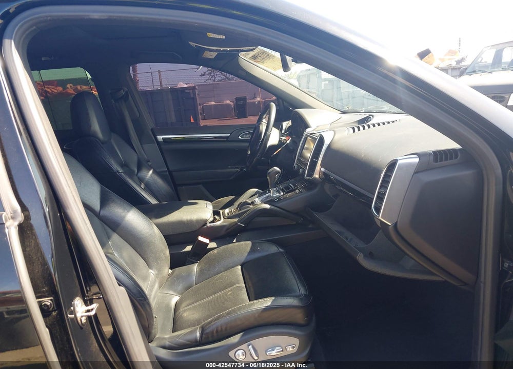 2014 PORSCHE CAYENNE VIN: WP1AA2A25ELA92112