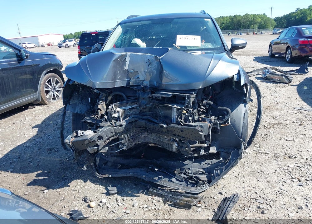 2018 VOLKSWAGEN TIGUAN VIN: 3VV2B7AX8JM088223