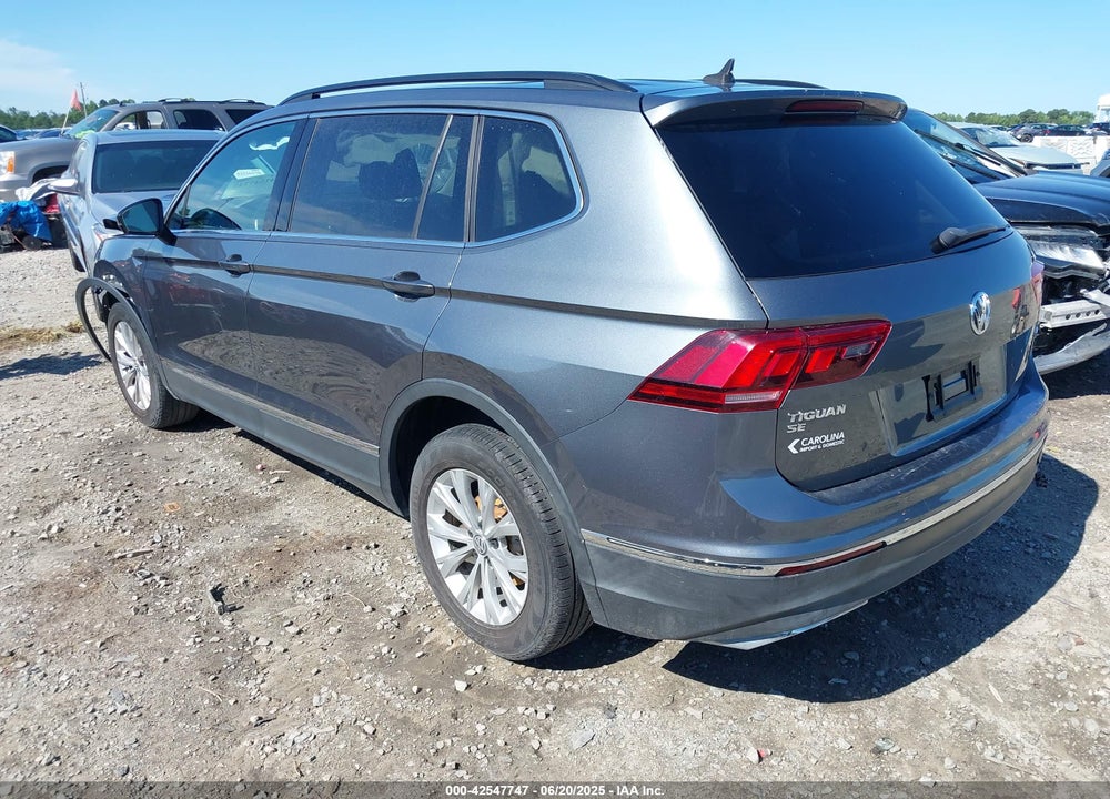 2018 VOLKSWAGEN TIGUAN VIN: 3VV2B7AX8JM088223