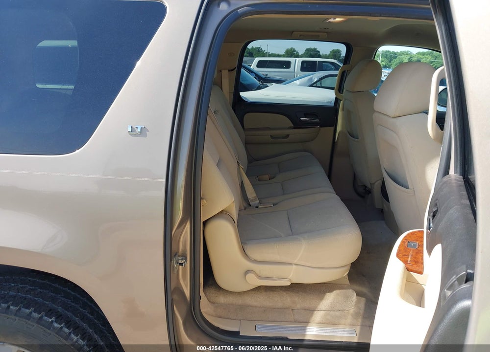 2007 CHEVROLET SUBURBAN 1500 LT VIN: 1GNFK16337R225005