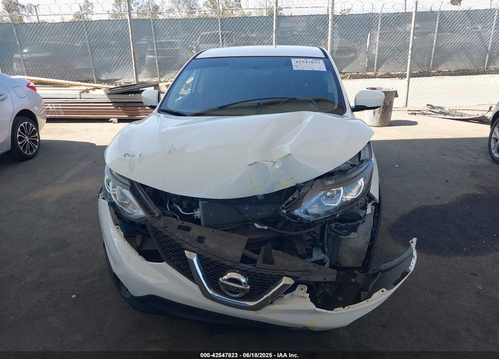2017 NISSAN ROGUE SPORT VIN: JN1BJ1CP2HW010433