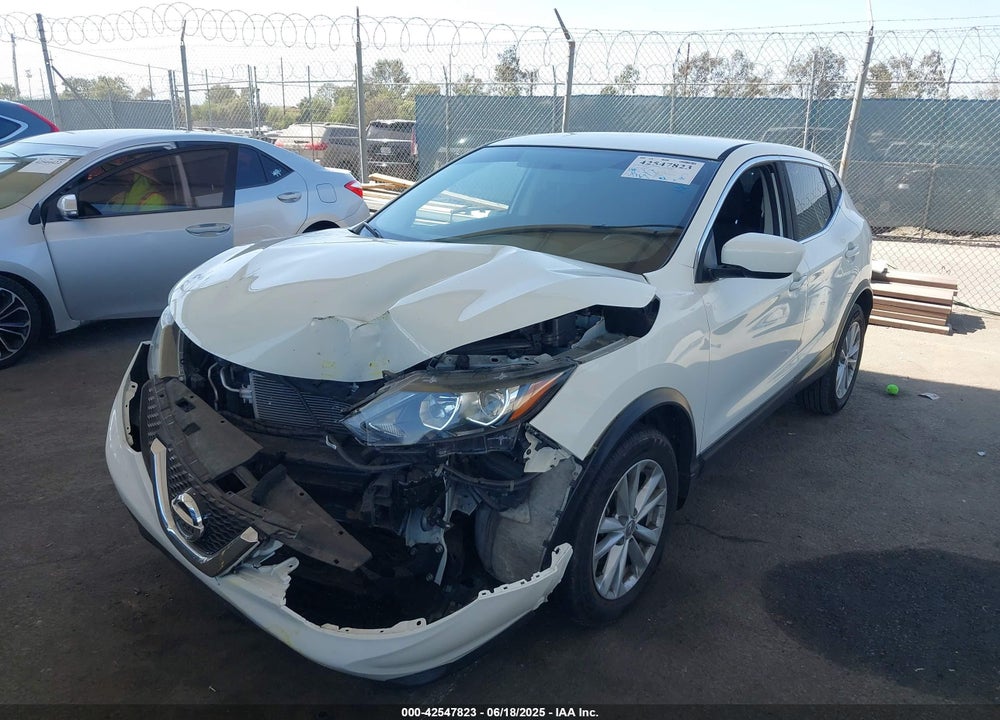 2017 NISSAN ROGUE SPORT VIN: JN1BJ1CP2HW010433