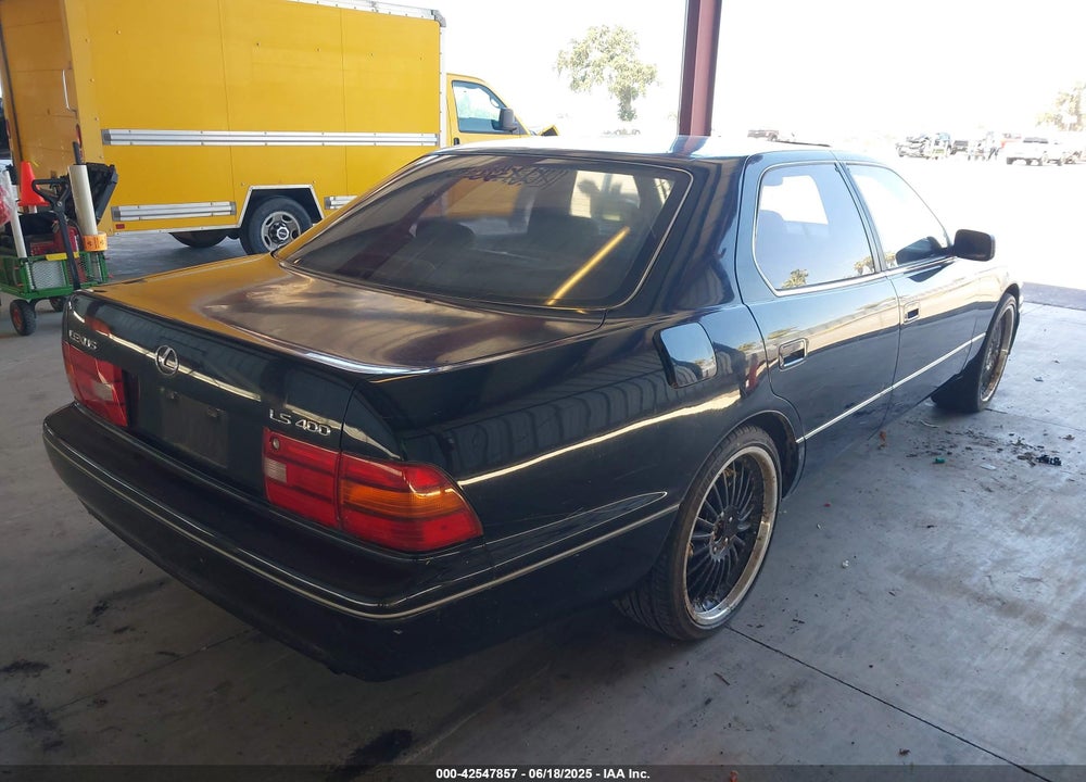 1996 LEXUS LS 400 VIN: JT8BH22F1T0058295