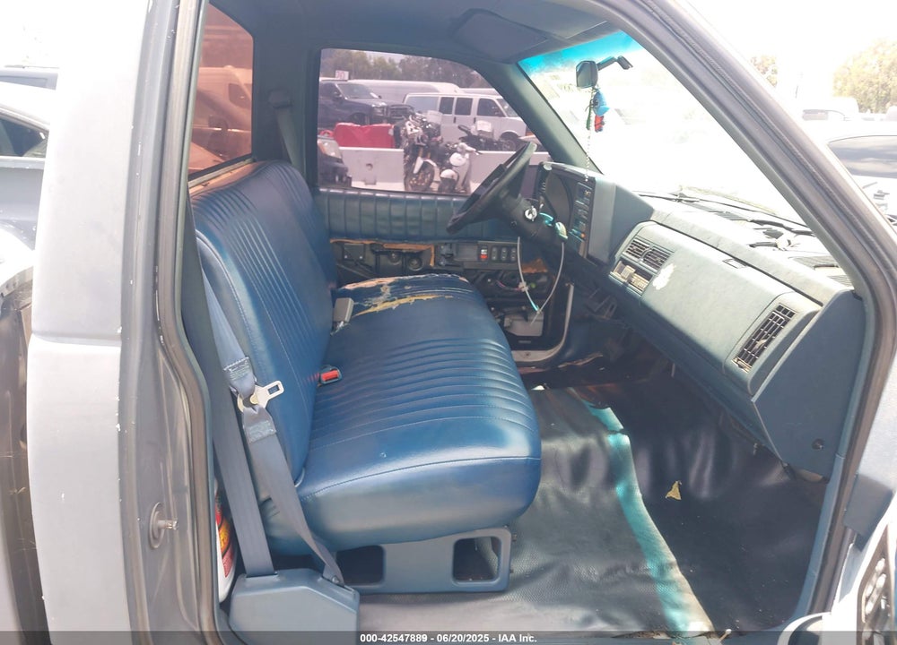 1992 CHEVROLET GMT-400 C1500 VIN: 1GCDC14H1NZ202055