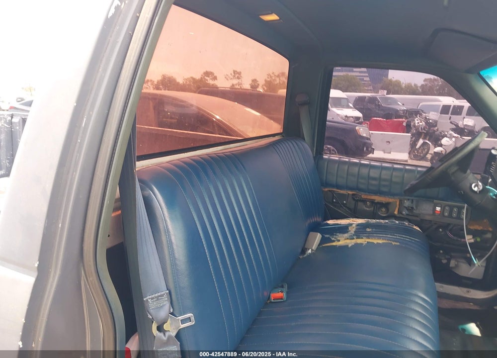 1992 CHEVROLET GMT-400 C1500 VIN: 1GCDC14H1NZ202055