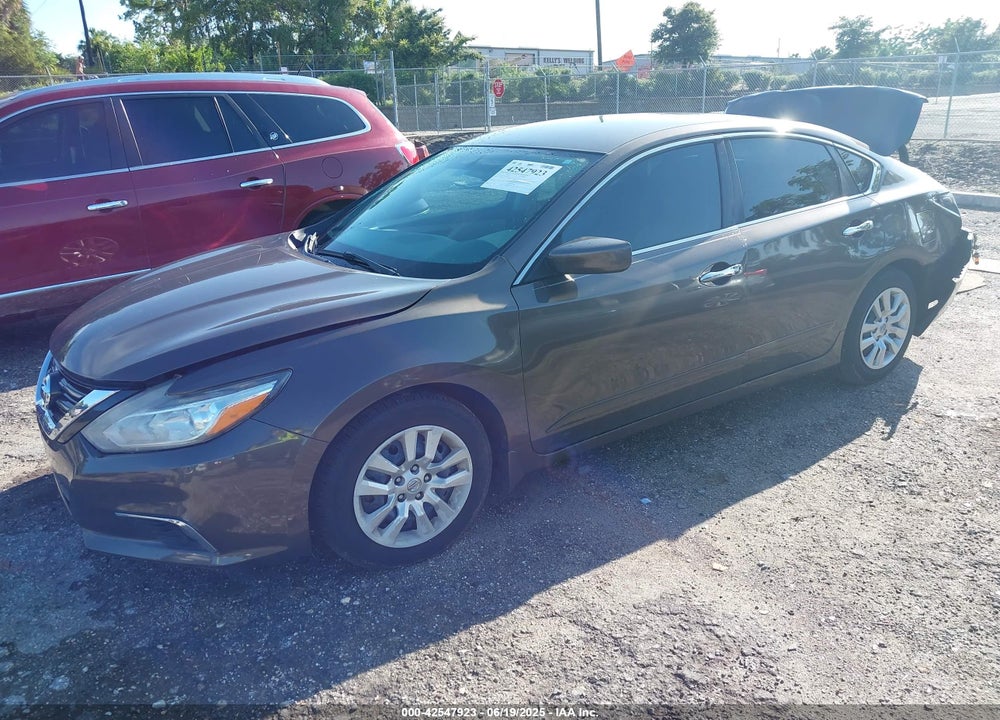 2017 NISSAN ALTIMA VIN: 1N4AL3AP0HC136556