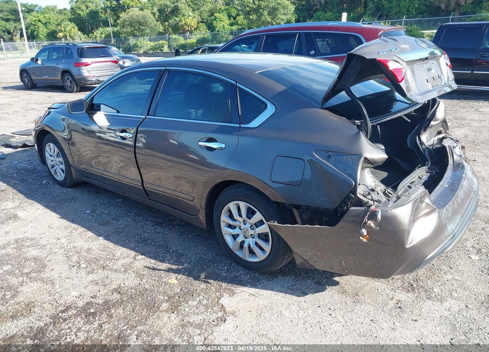 2017 NISSAN ALTIMA VIN: 1N4AL3AP0HC136556