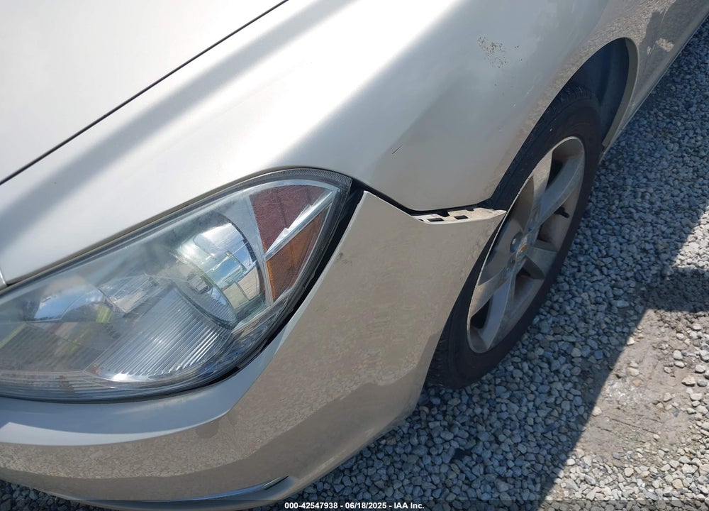 2011 CHEVROLET MALIBU VIN: 1G1ZC5E17BF240247