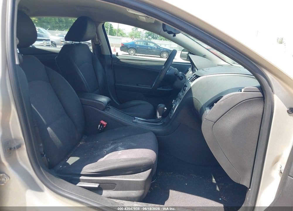 2011 CHEVROLET MALIBU VIN: 1G1ZC5E17BF240247