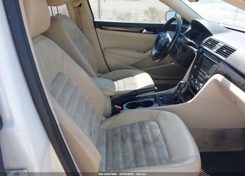 2014 VOLKSWAGEN PASSAT VIN: 1VWCT7A37EC116353