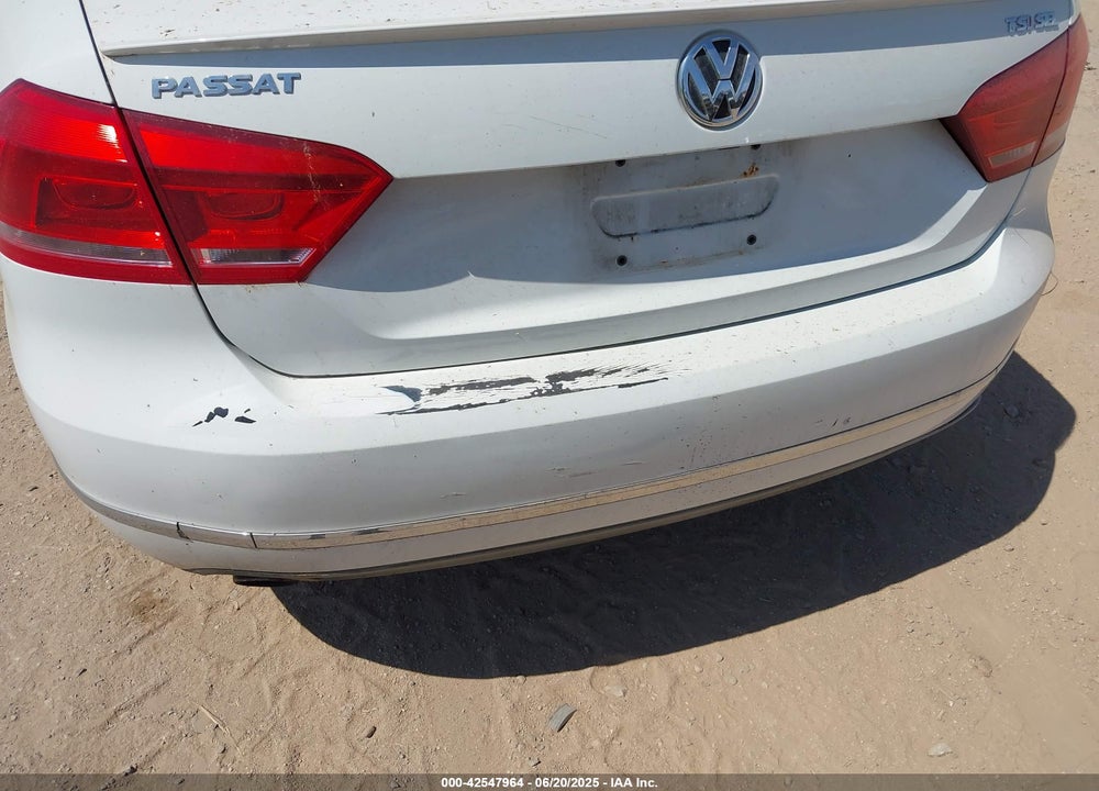 2014 VOLKSWAGEN PASSAT VIN: 1VWCT7A37EC116353