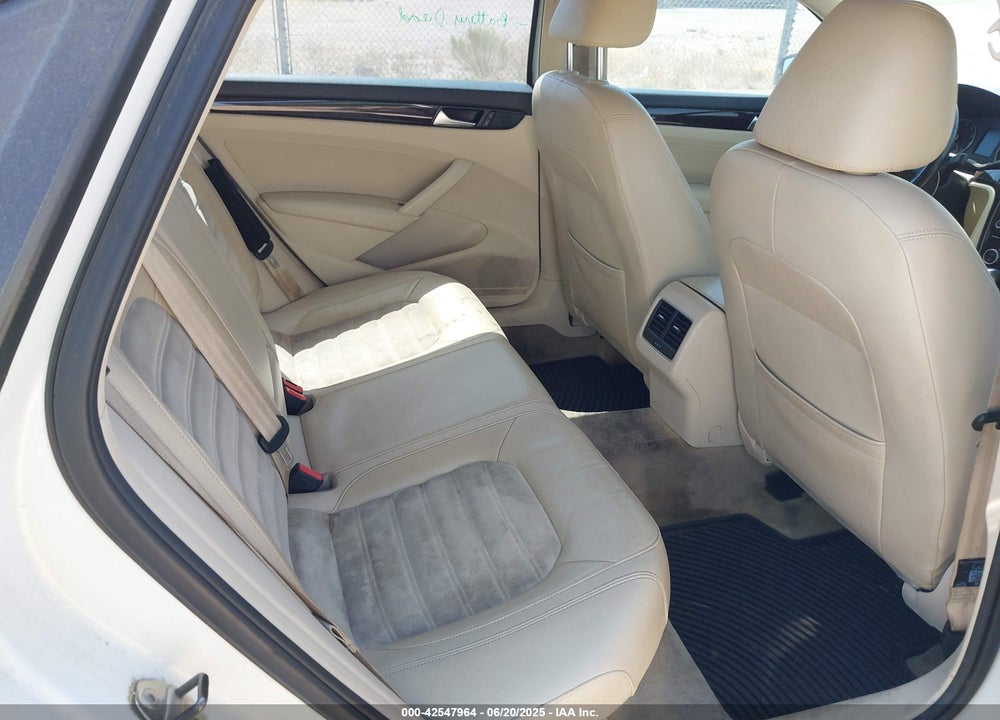 2014 VOLKSWAGEN PASSAT VIN: 1VWCT7A37EC116353
