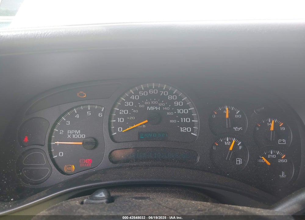 2005 GMC YUKON SLT VIN: 1GKEC13T95J152258