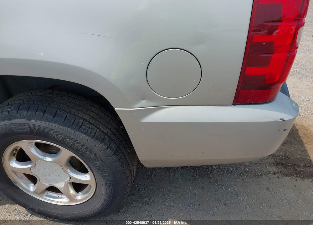 2007 CHEVROLET TAHOE VIN: 1GNFC13027R235130