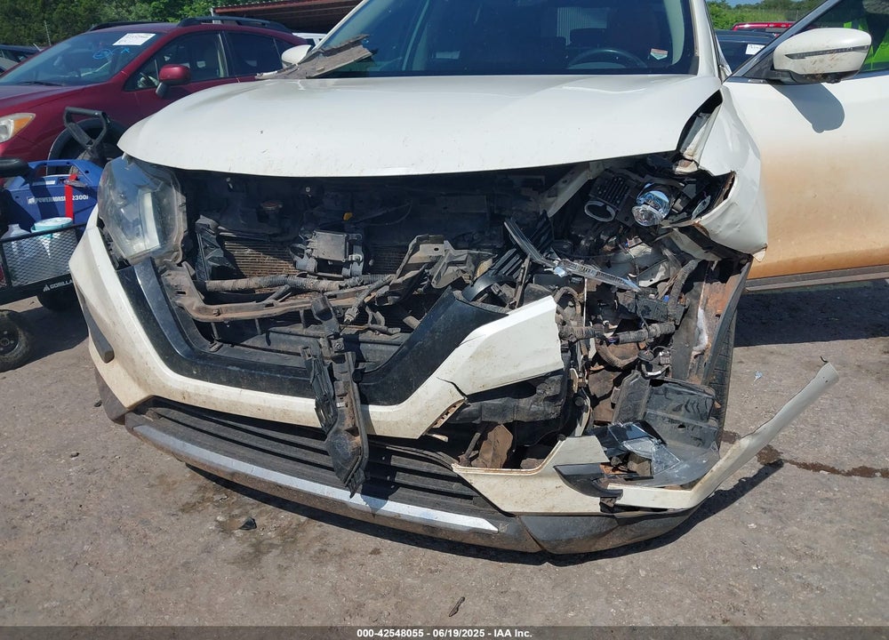2018 NISSAN ROGUE VIN: JN8AT2MV2JW325300