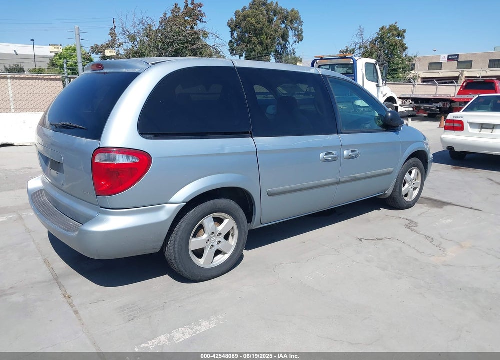 2005 DODGE CARAVAN SXT VIN: 1D4GP45R25B284206