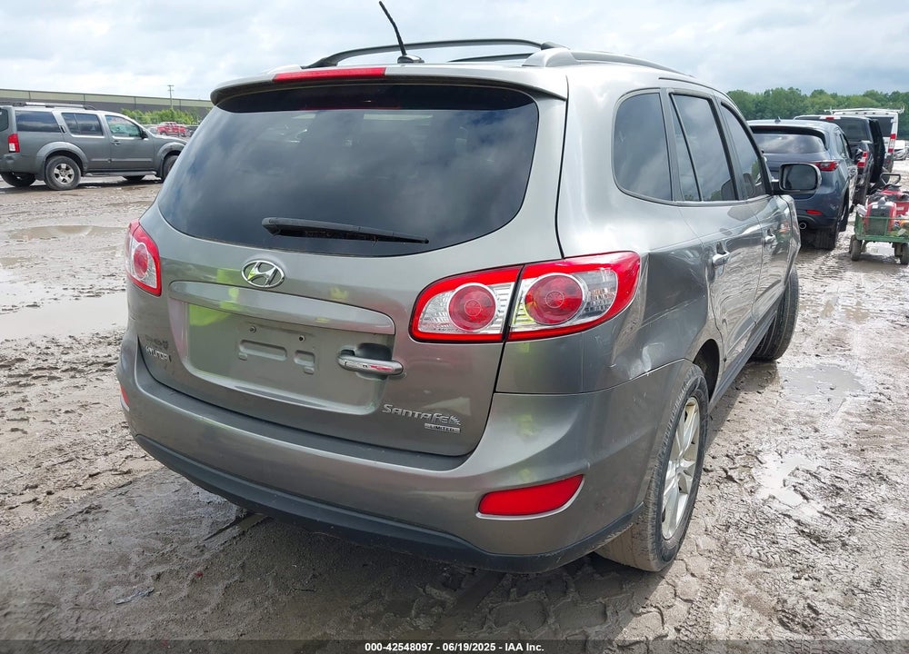 2011 HYUNDAI SANTA FE VIN: 5XYZK3AB3BG047801
