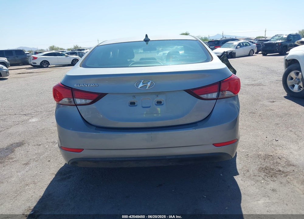2015 HYUNDAI ELANTRA VIN: KMHDH4AE7FU329464