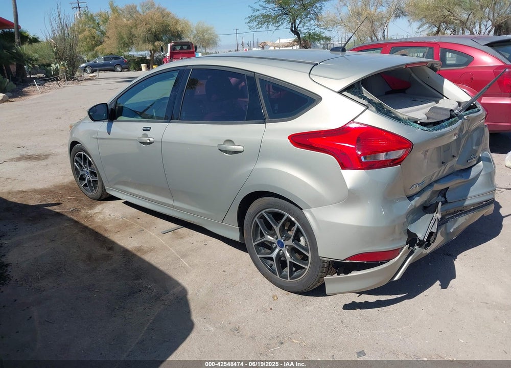 2015 FORD FOCUS VIN: 1FADP3K20FL262336
