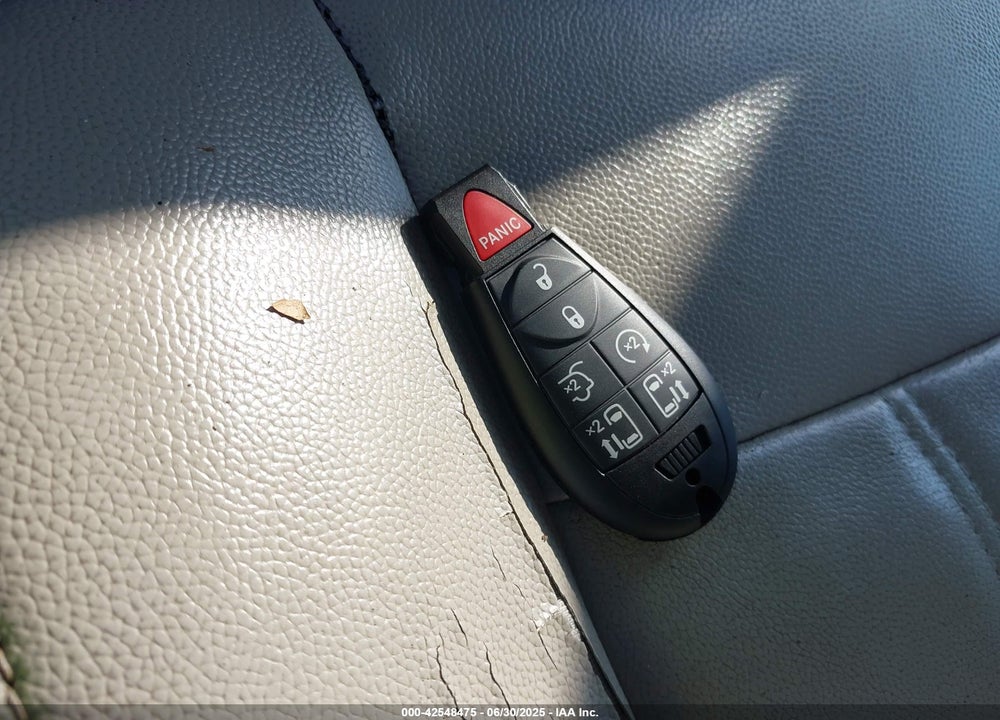 2013 CHRYSLER TOWN & COUNTRY VIN: 2C4RC1BG9DR594758