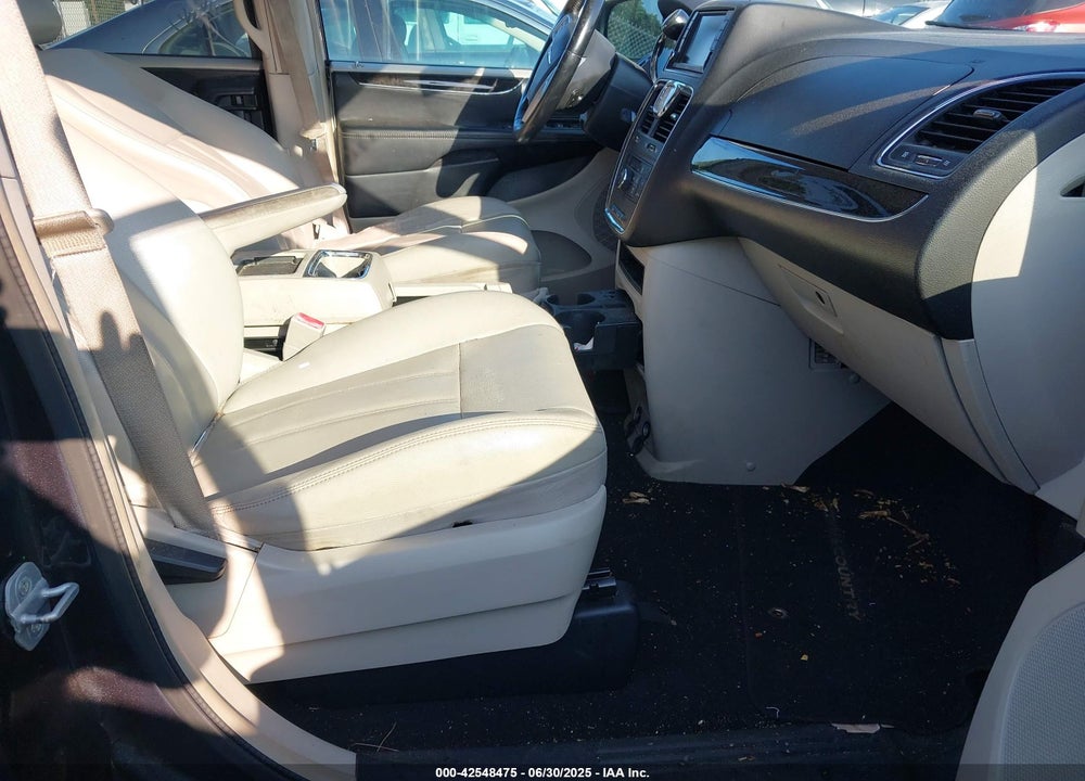 2013 CHRYSLER TOWN & COUNTRY VIN: 2C4RC1BG9DR594758