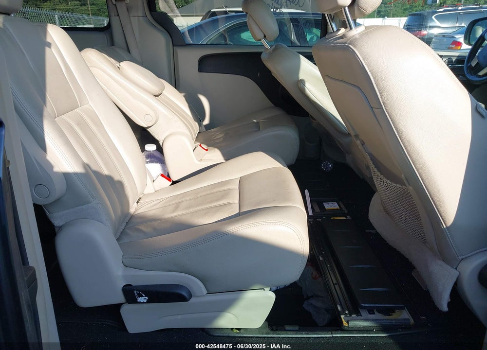2013 CHRYSLER TOWN & COUNTRY VIN: 2C4RC1BG9DR594758