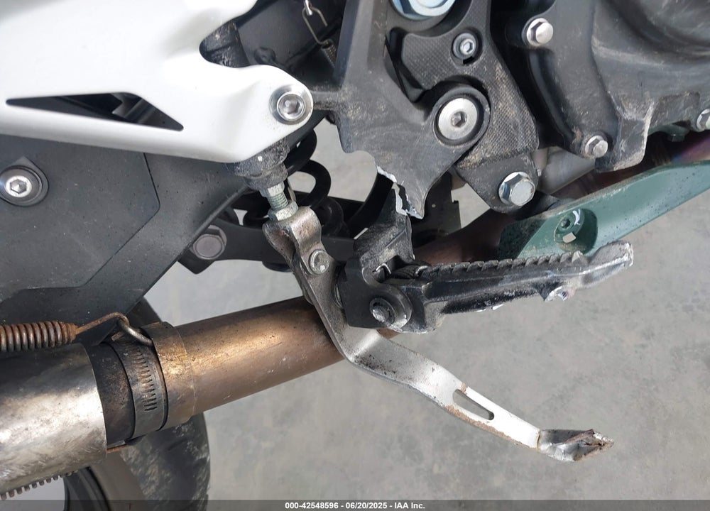 2018 KAWASAKI EX400 VIN: JKAEXKG14JDA06242