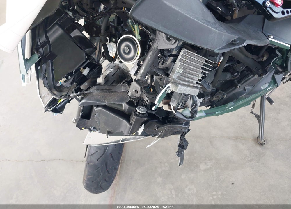 2018 KAWASAKI EX400 VIN: JKAEXKG14JDA06242