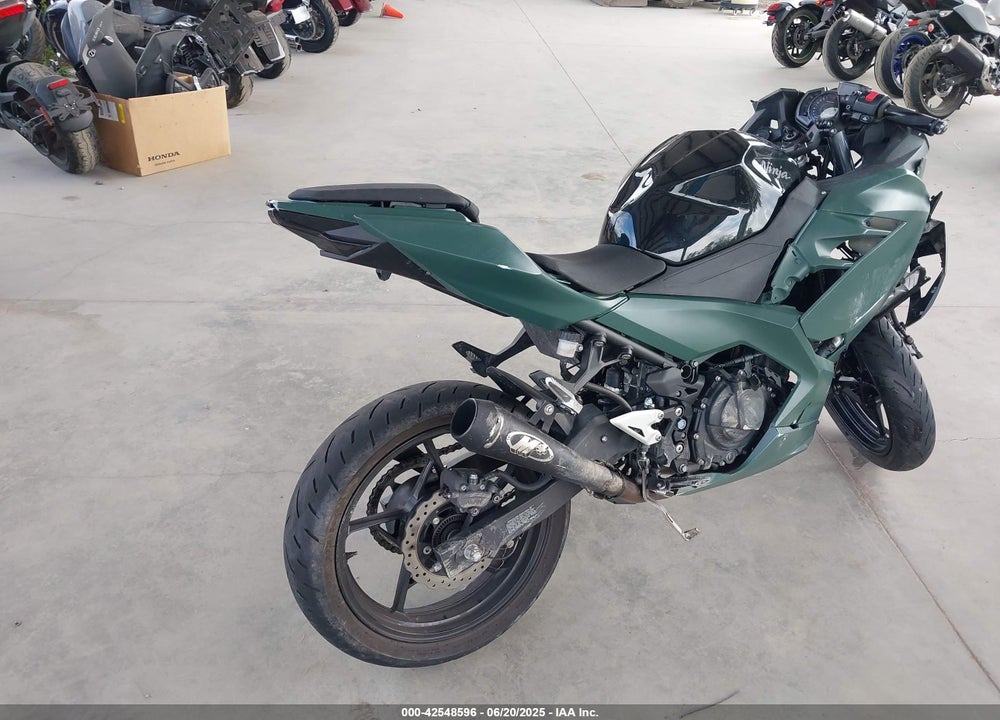 2018 KAWASAKI EX400 VIN: JKAEXKG14JDA06242