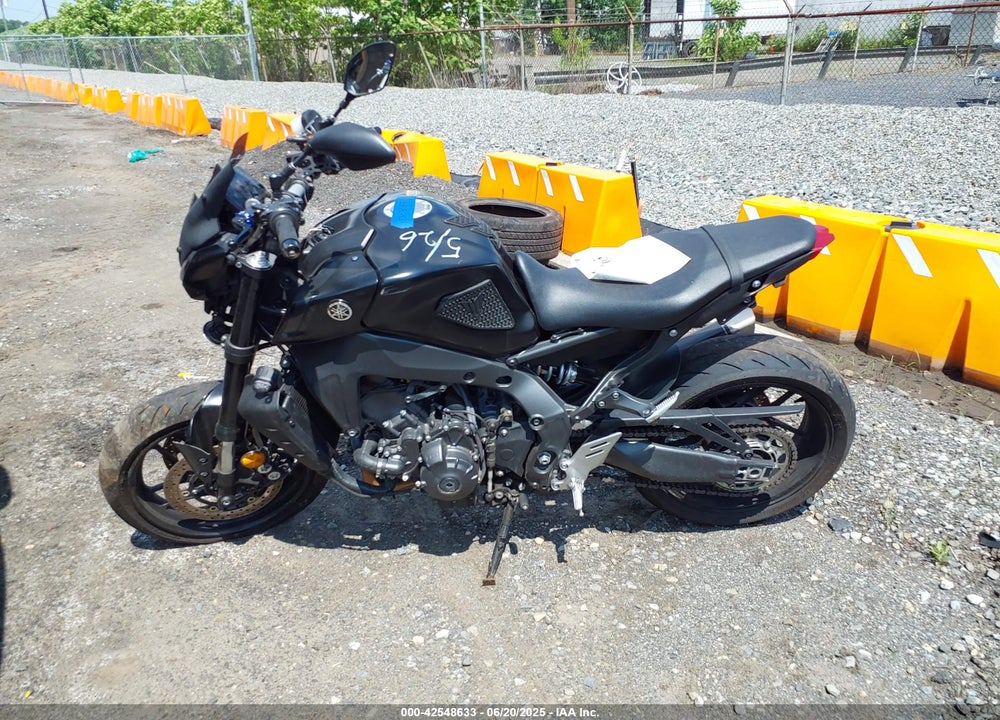 2021 YAMAHA MT09 VIN: JYARN71E6MA001239