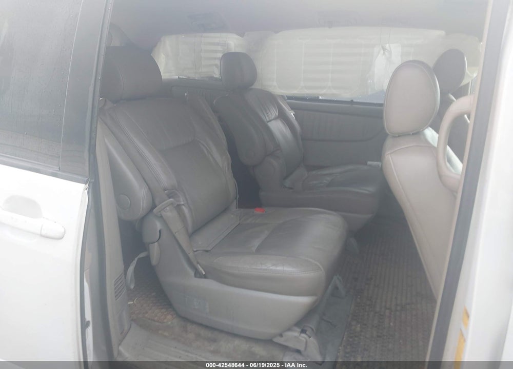 2008 TOYOTA SIENNA XLE VIN: 5TDZK22C88S210181