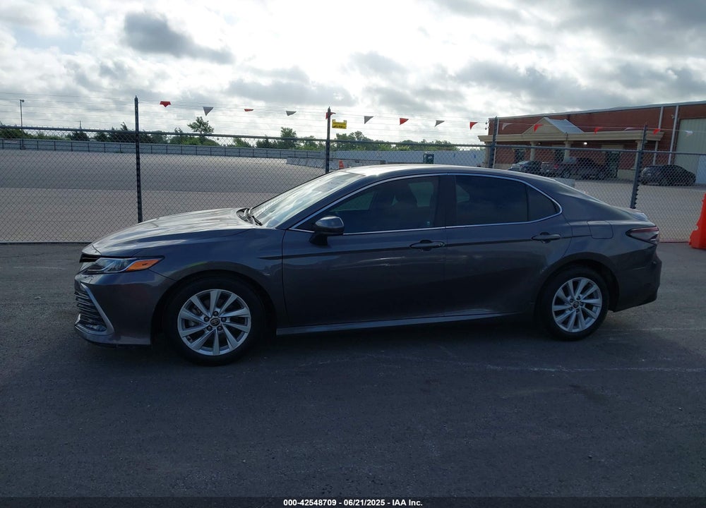 2022 TOYOTA CAMRY VIN: 4T1C11AK8NU055100