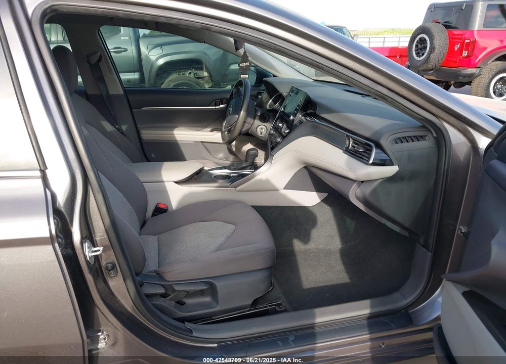 2022 TOYOTA CAMRY VIN: 4T1C11AK8NU055100