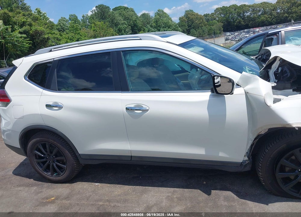 2015 NISSAN ROGUE SL VIN: 5N1AT2MV1FC847030