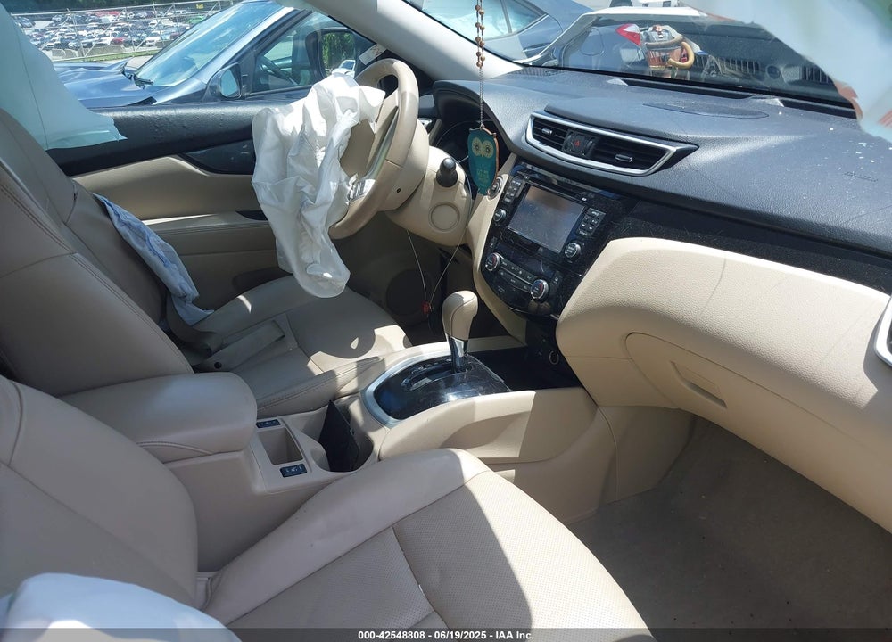 2015 NISSAN ROGUE SL VIN: 5N1AT2MV1FC847030