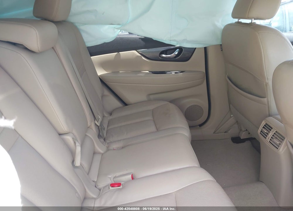 2015 NISSAN ROGUE SL VIN: 5N1AT2MV1FC847030