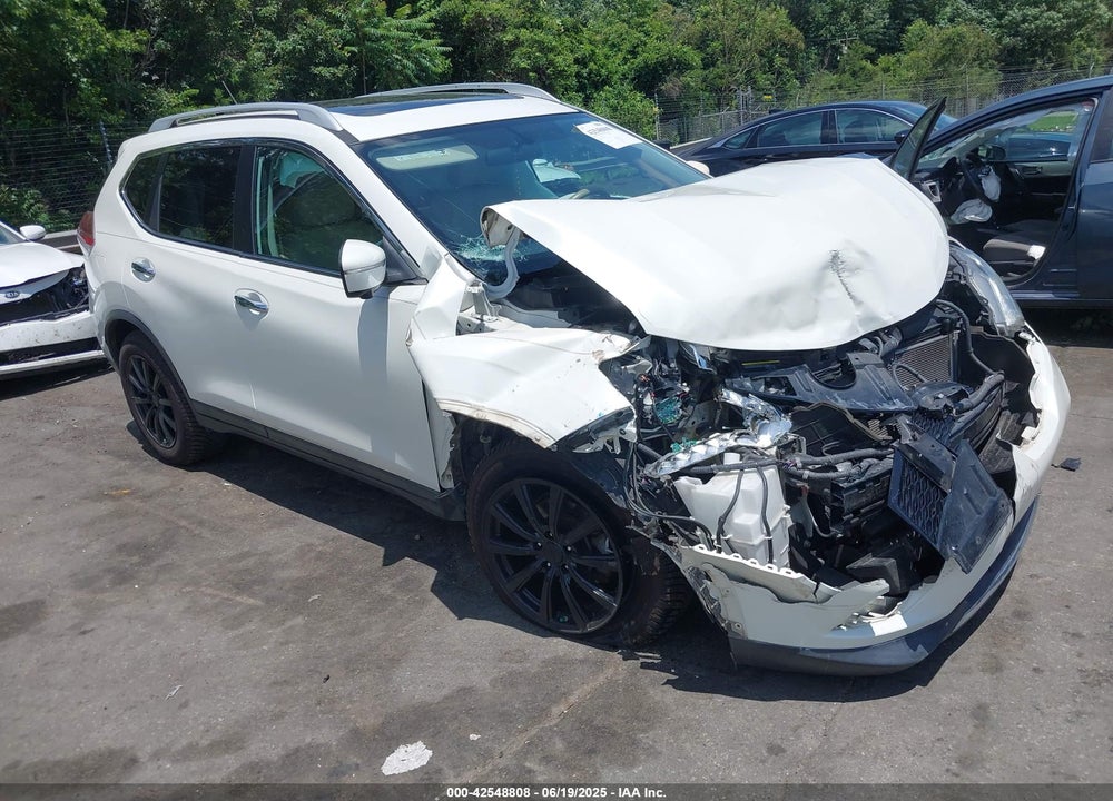 2015 NISSAN ROGUE SL VIN: 5N1AT2MV1FC847030